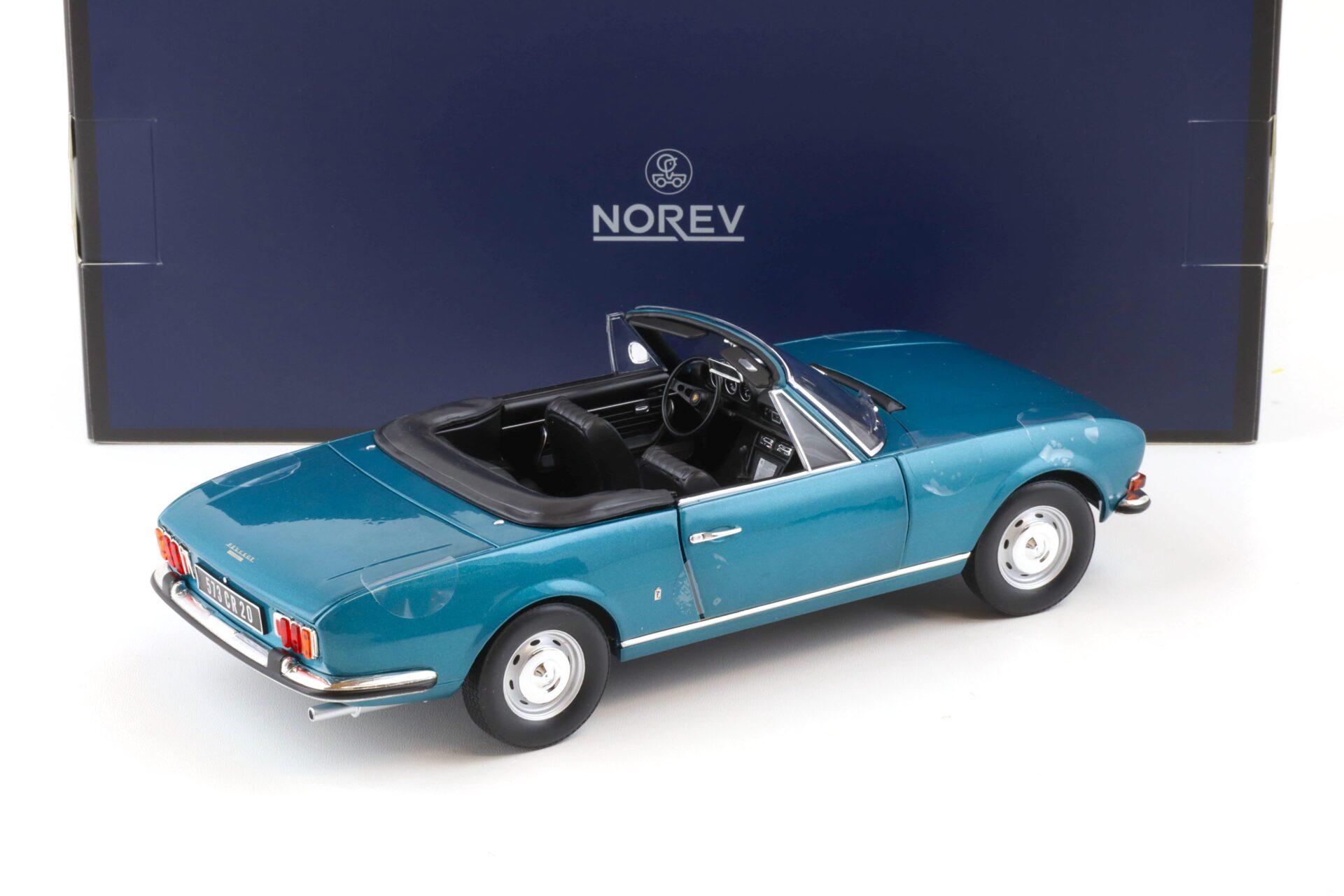 1:18 Norev Peugeot 504 Cabriolet 1969 metallic blue - Limited 250 pcs.