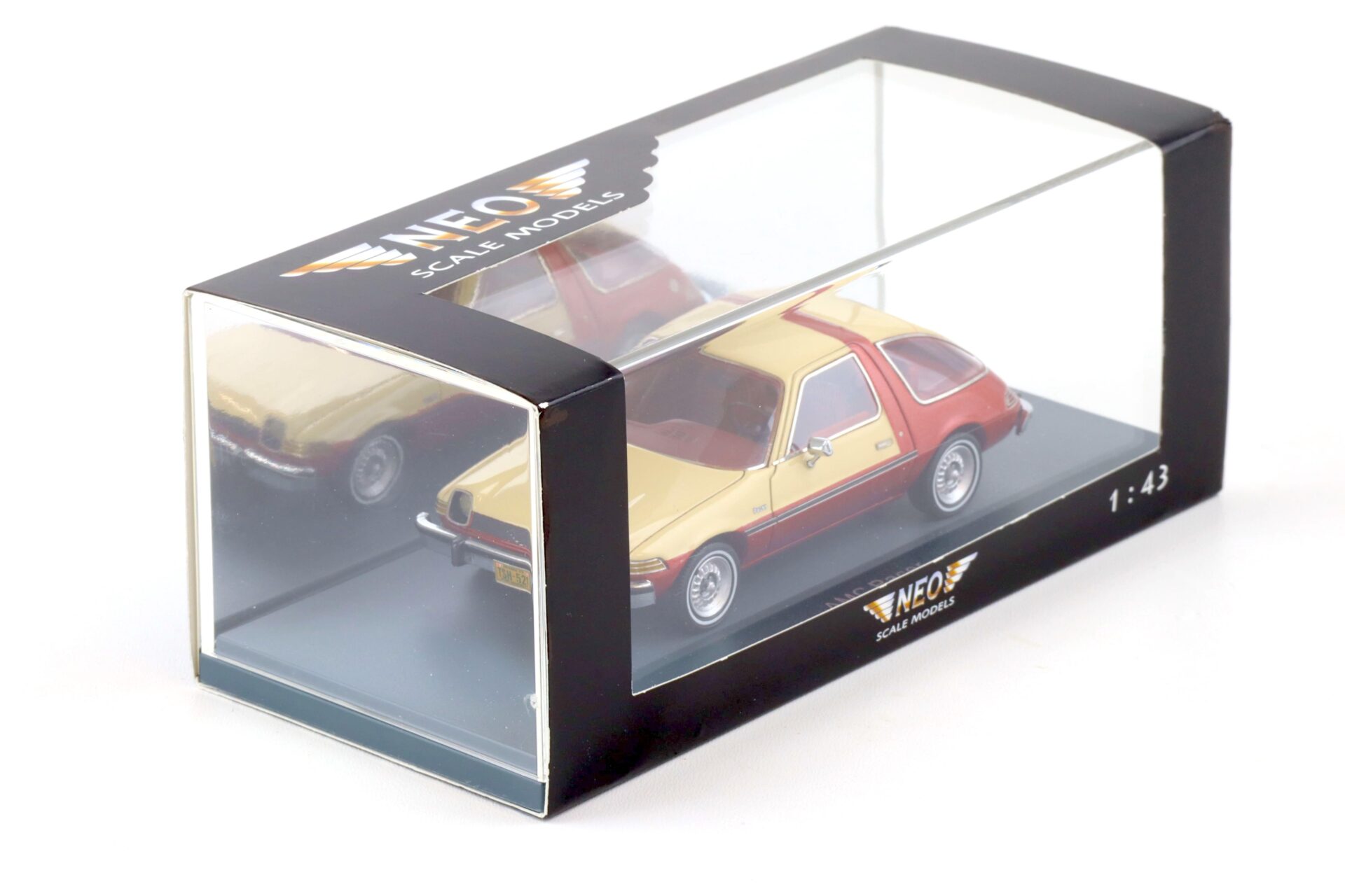 1:43 NEO AMC Pacer metallic brown/ creme 1975