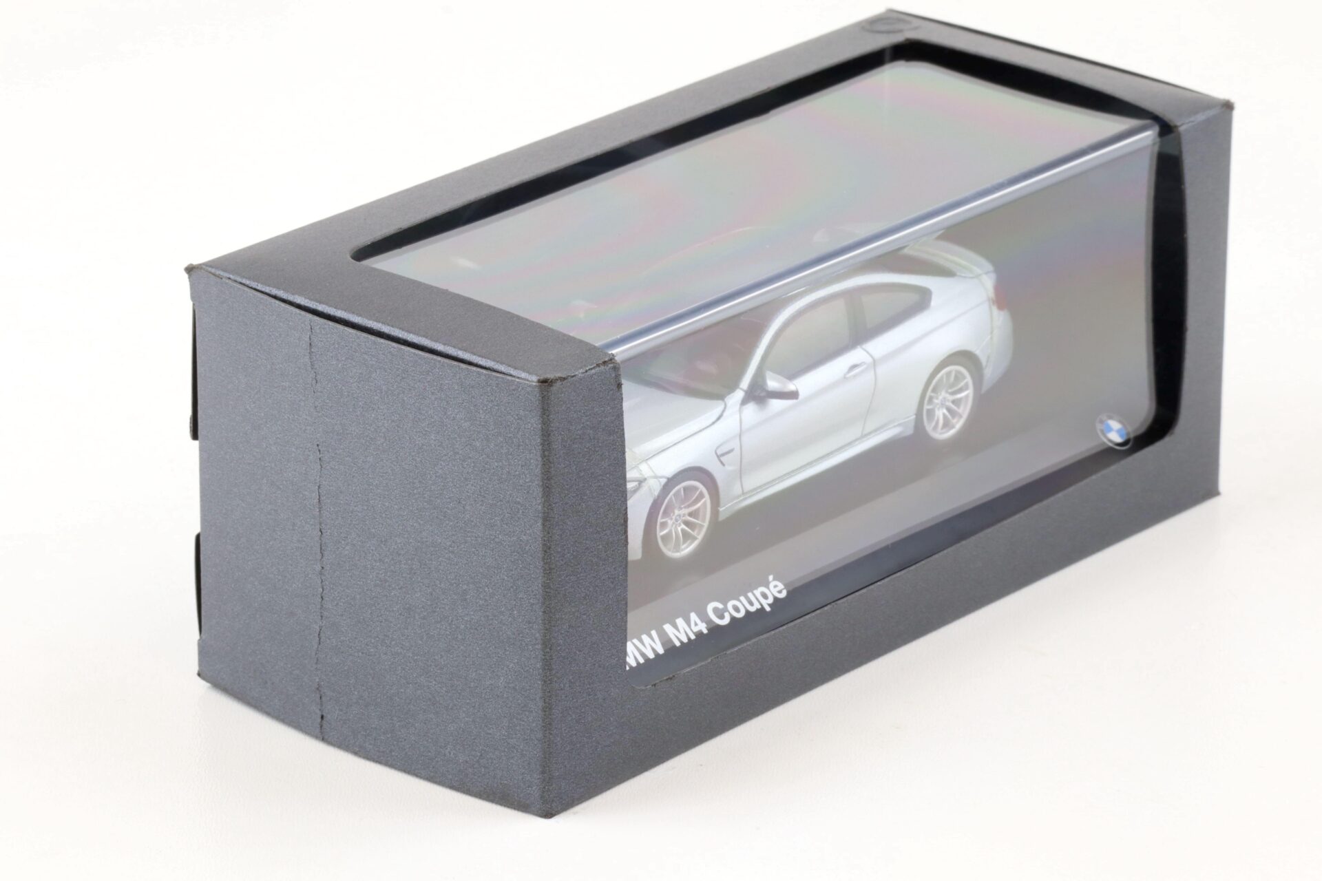 1:43 Herpa BMW M4 (F82) Coupe Silverstone II metallic DEALER VERSION