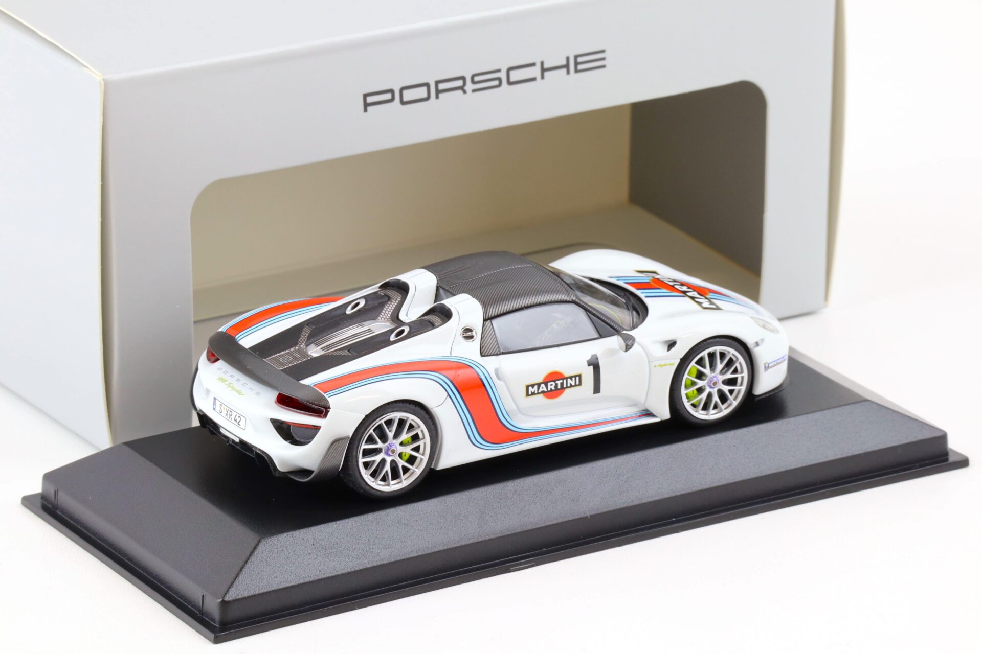 1:43 Minichamps Porsche 918 Spyder Weissach Package #1 Martini WAP DEALER
