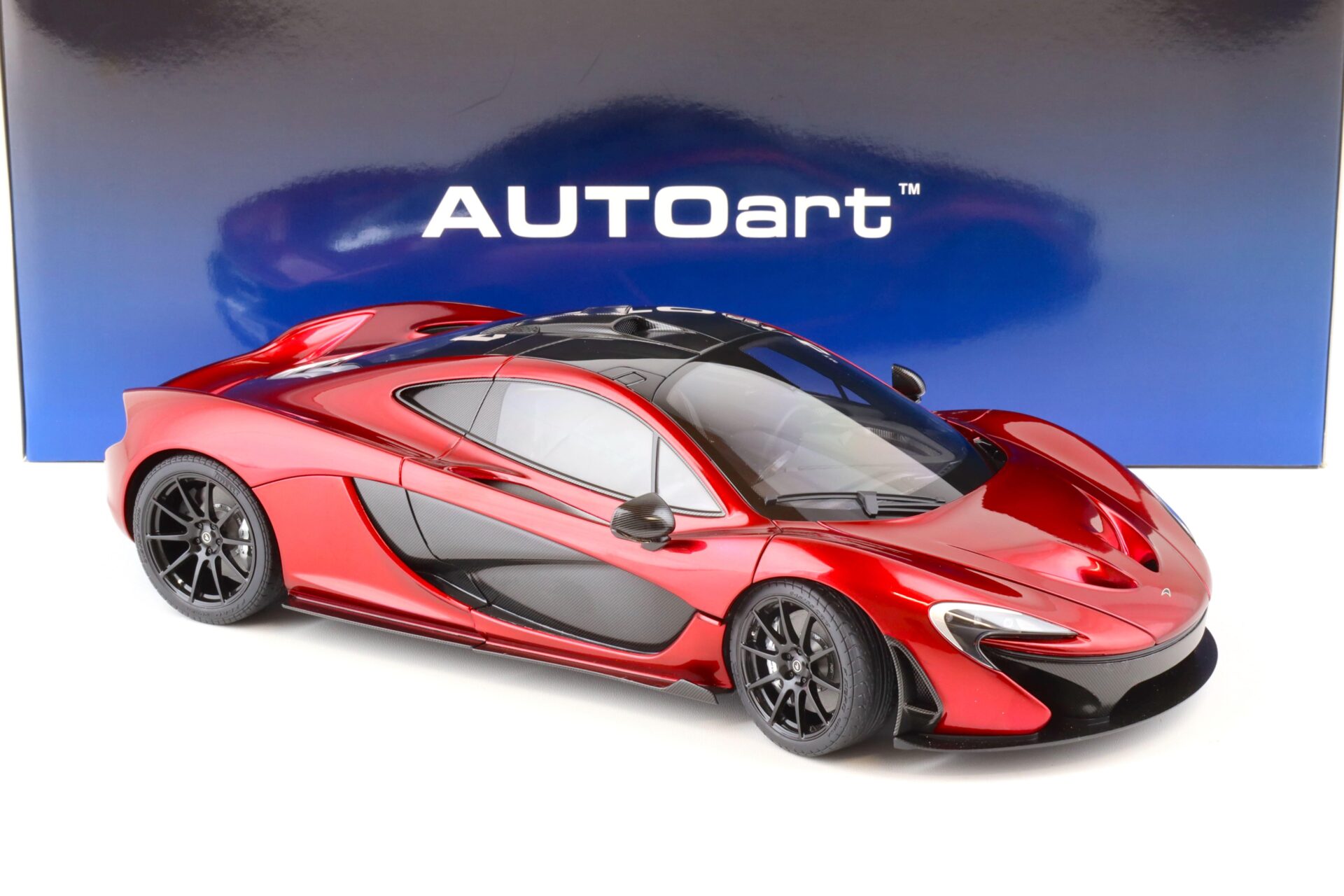 1:12 AUTOart 2013 McLaren P1 volcano red 12243