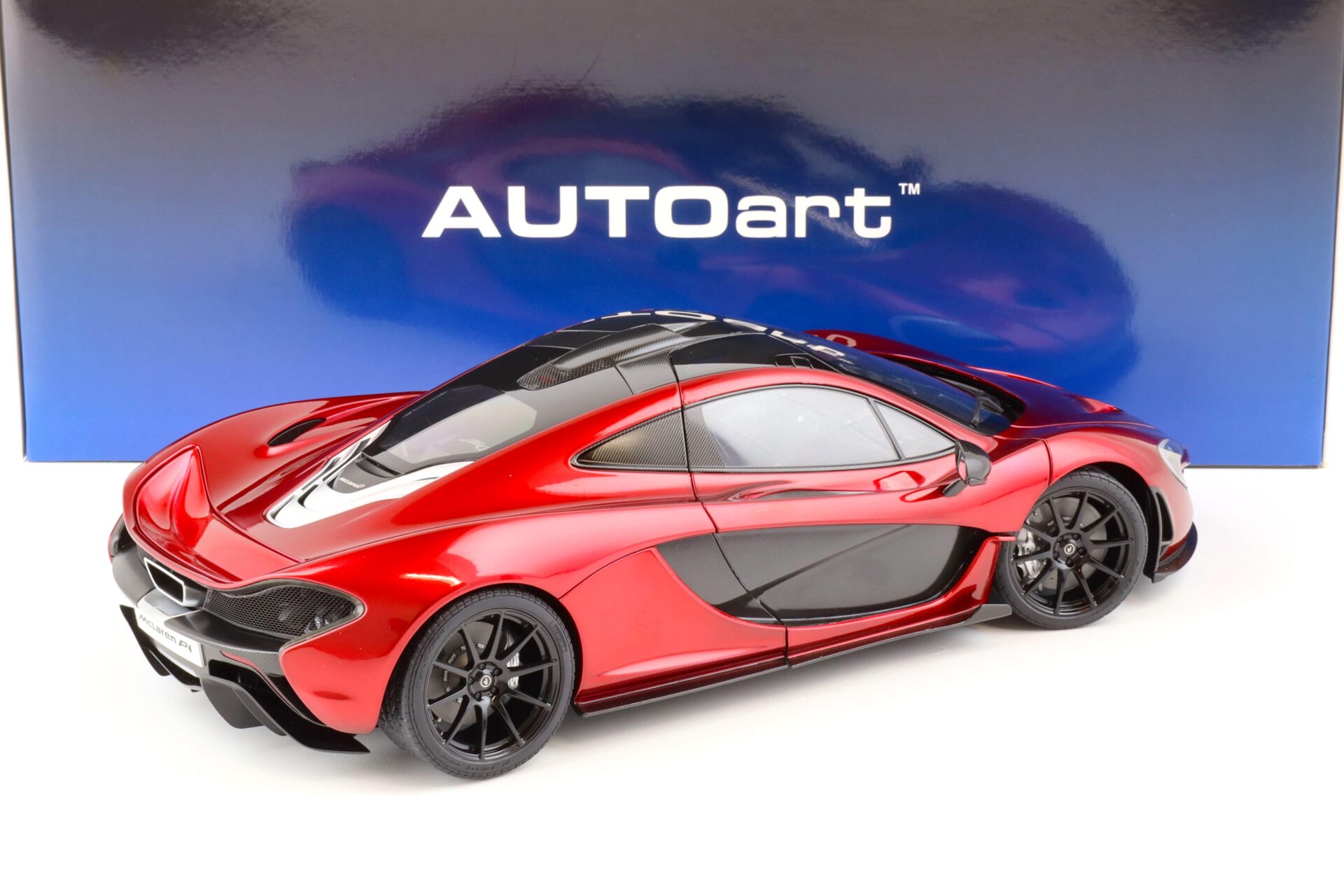 1:12 AUTOart 2013 McLaren P1 volcano red 12243