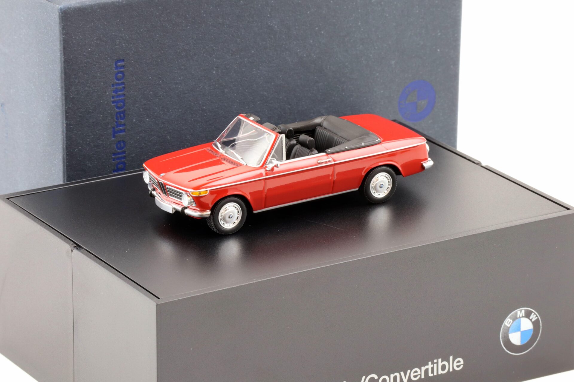 ID 81257 orig.jpg 1:43 Minichamps BMW 1600 Convertible red DEALER VERSION