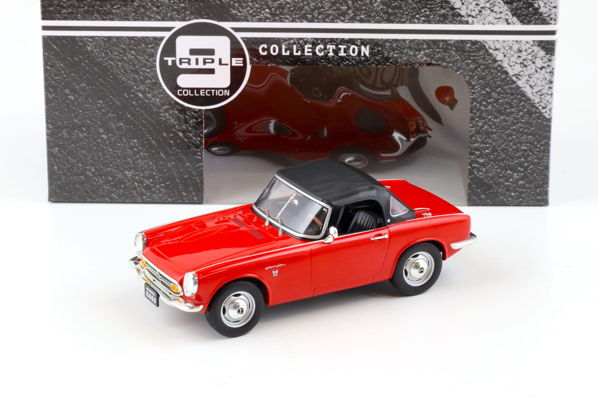 1:18 Triple9 Honda S800 with removable Soft-Top red 1966