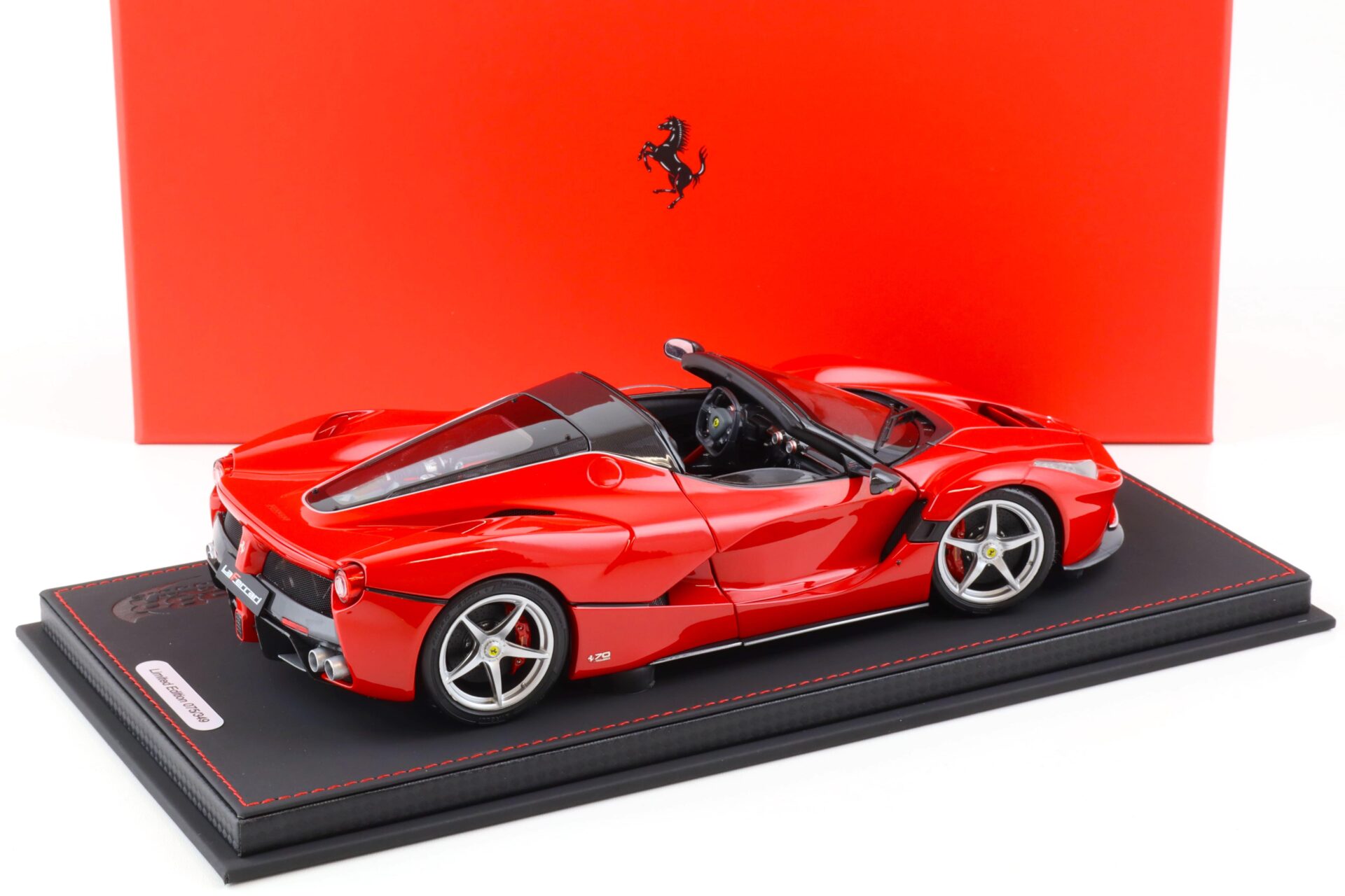 1:18 BBR Ferrari LaFerrari Aperta Rosso Corsa 322 red with display - Limited 349 pcs.