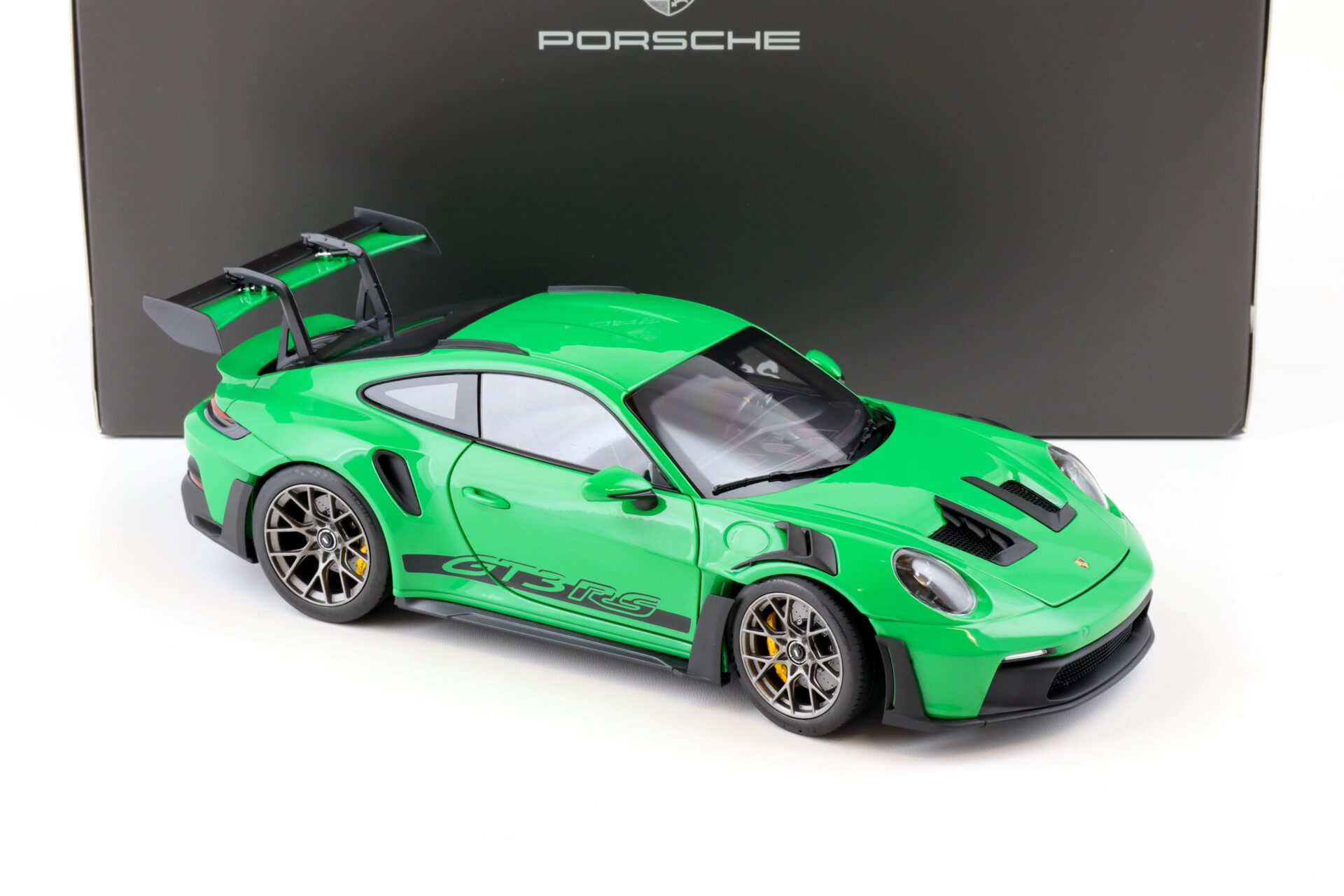 1:18 Norev Porsche 911 (992) GT3 RS Coupe 2022 Python green WAP DEALER