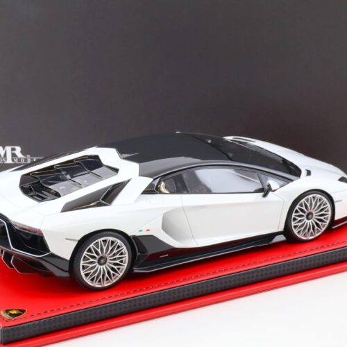 1:18 MR Collection Lamborghini Aventador Ultimae Bianco Isi with Carbon roof - Limited 149 pcs.