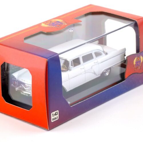 1:43 IST Models GAZ 13 Tchaika Limousine 1965 white