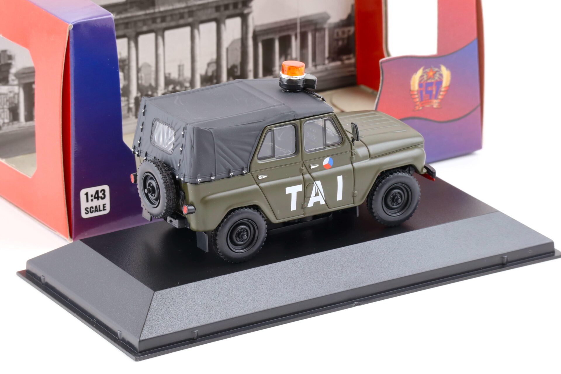 1:43 IST Models 2003 UAZ 469 Czechoslovakia Airfield Army TAI green