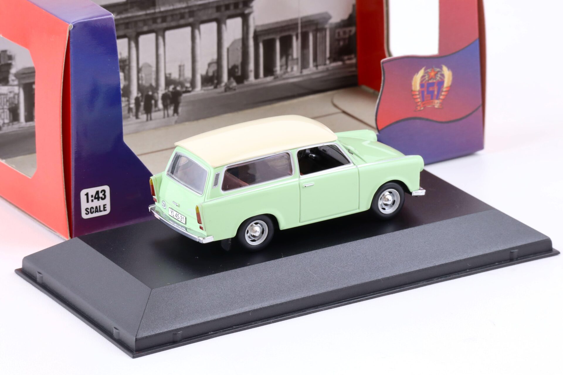 1:43 IST Models Trabant 601 Kombi pastel green & white