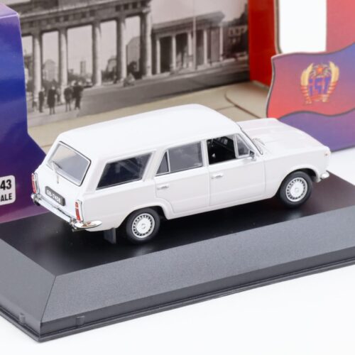 1:43 IST Models Polski Fiat 125P Kombi 1973 light grey