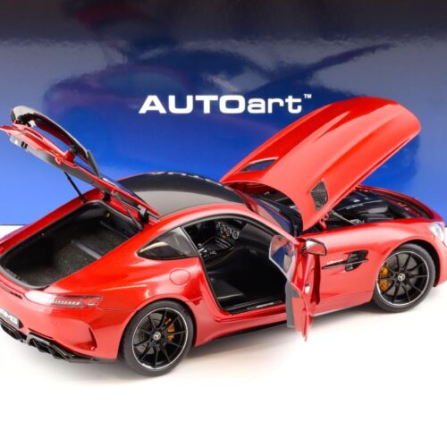 1:18 AUTOart Mercedes AMG GT-R Coupe 2017 Designo Cardinal red metallic - Image 4