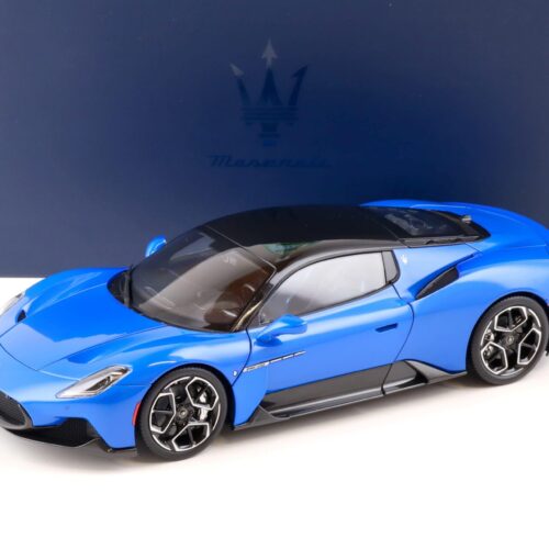 1:18 BBR Maserati MC20 Coupe 2020 Blu Infinito/ Gloss black roof Die-Cast HE180051E
