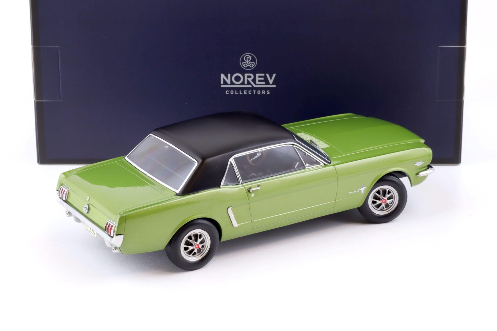 1:18 Norev Ford Mustang Hardtop Coupe 1965 green metallic - Limited 200 pcs.