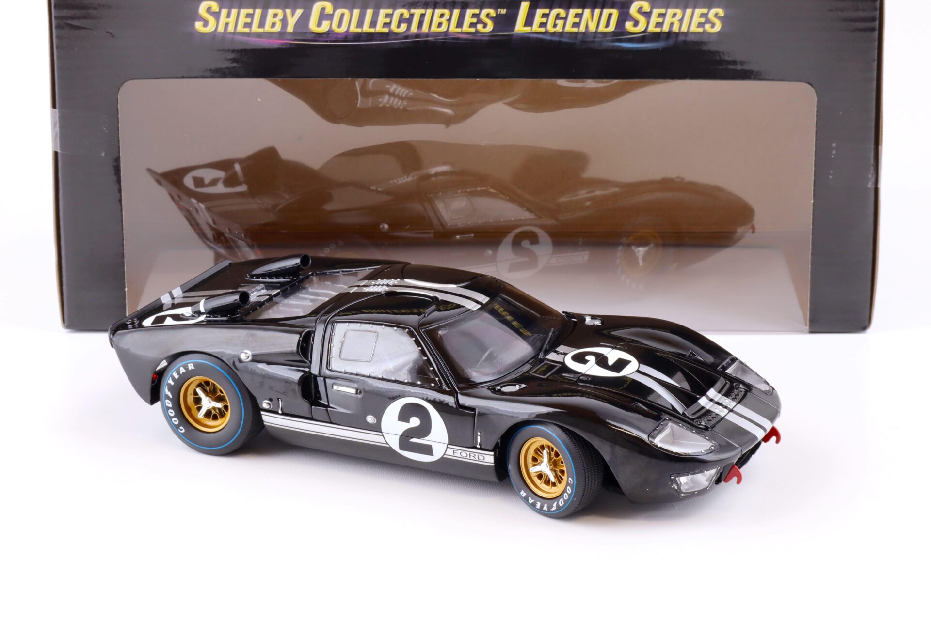 1:18 Shelby Collectibles 1966 Ford GT40 MKII 24h Le Mans 1966 McLaren/ Amon #2