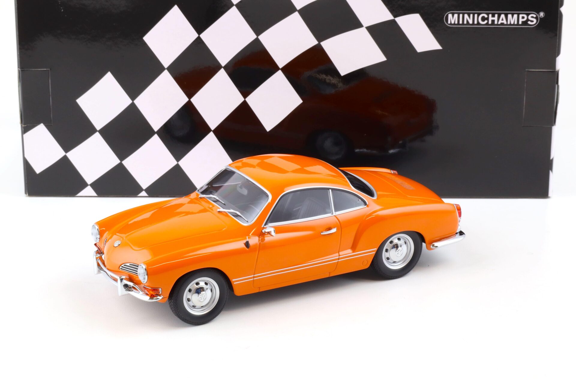 ID 82813 orig.jpg 1:18 Minichamps VW Karmann Ghia Coupe 1970 orange