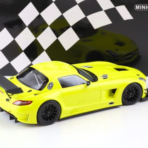 1:18 Minichamps Mercedes SLS AMG GT3 Street 2011 yellow