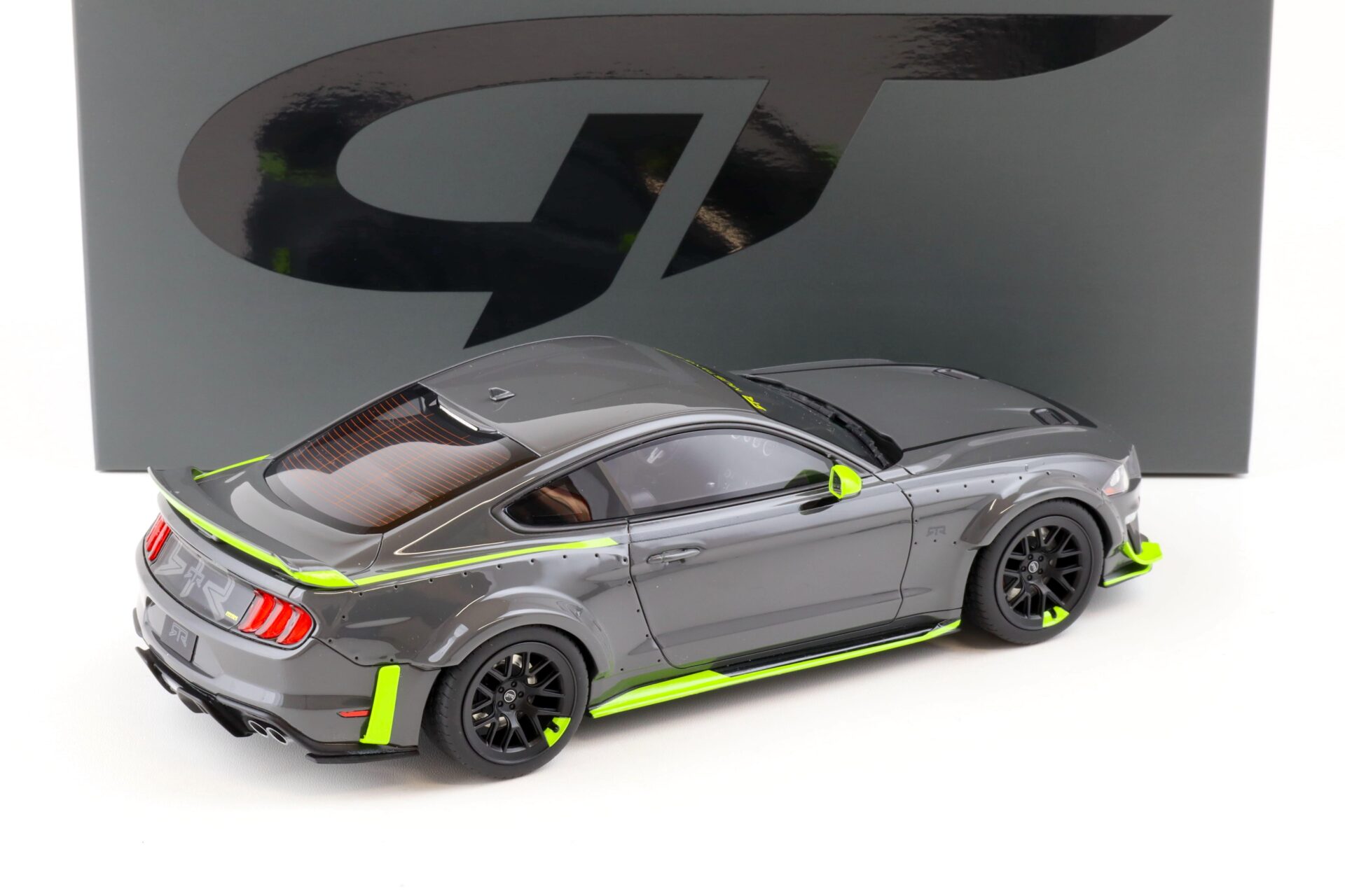1:18 GT Spirit GT384 Ford RTR Mustang Spec 5 Coupe 10th Anniversary grey 2020