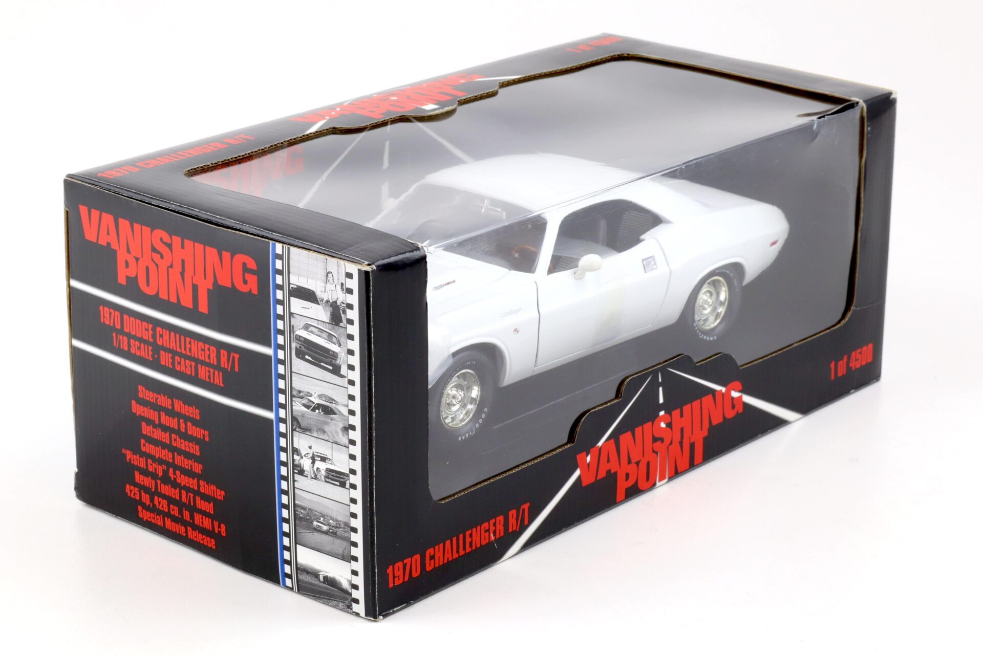1:18 ERTL 1970 Dodge Challenger R/T Coupe Vanishing Point white