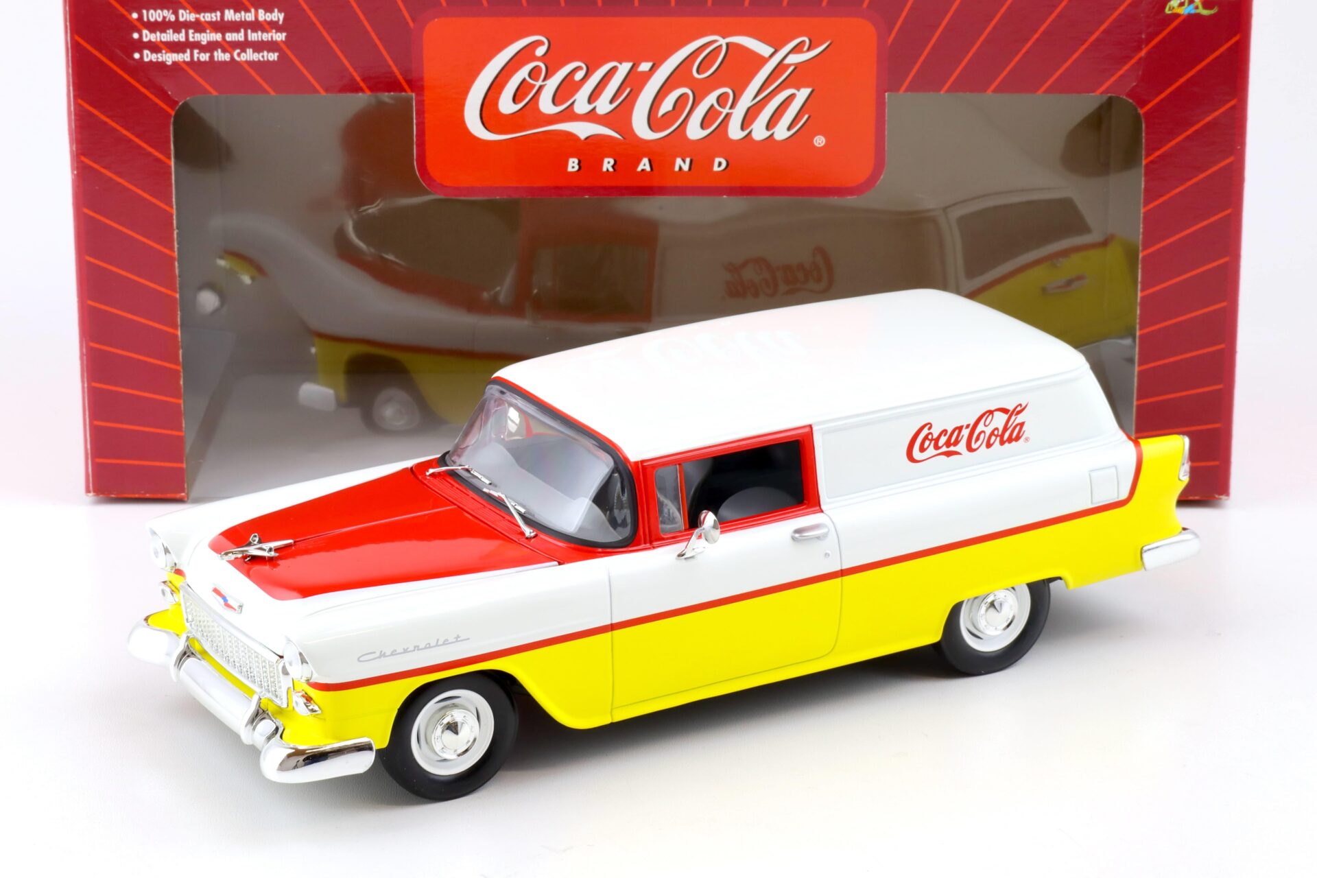1:18 Johnny Lightning 1955 Chevrolet Sedan Delivery COCA COLA white/ red/ yellow