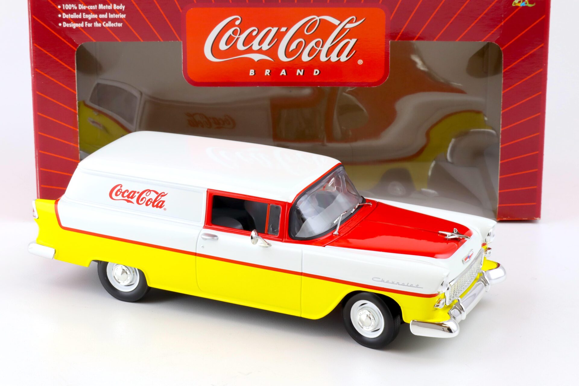 1:18 Johnny Lightning 1955 Chevrolet Sedan Delivery COCA COLA white/ red/ yellow