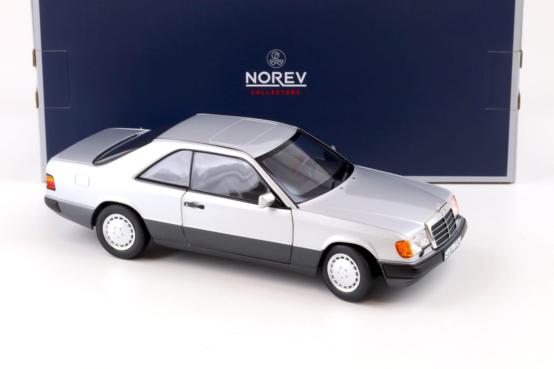 1:18 Norev Mercedes 300 CE-24 Coupe 1990 silver metallic 183880