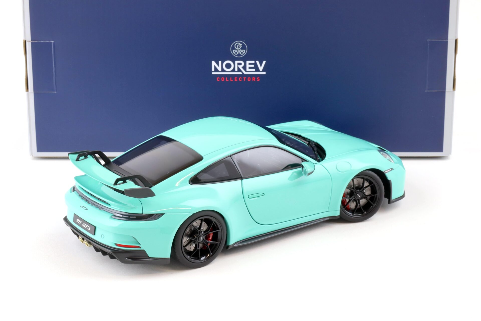 1:18 Norev Porsche 911 (992) GT3 Coupe 2021 Mint green/ black wheels
