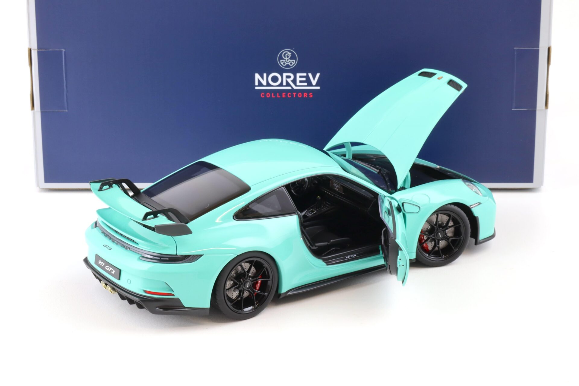 1:18 Norev Porsche 911 (992) GT3 Coupe 2021 Mint green/ black wheels