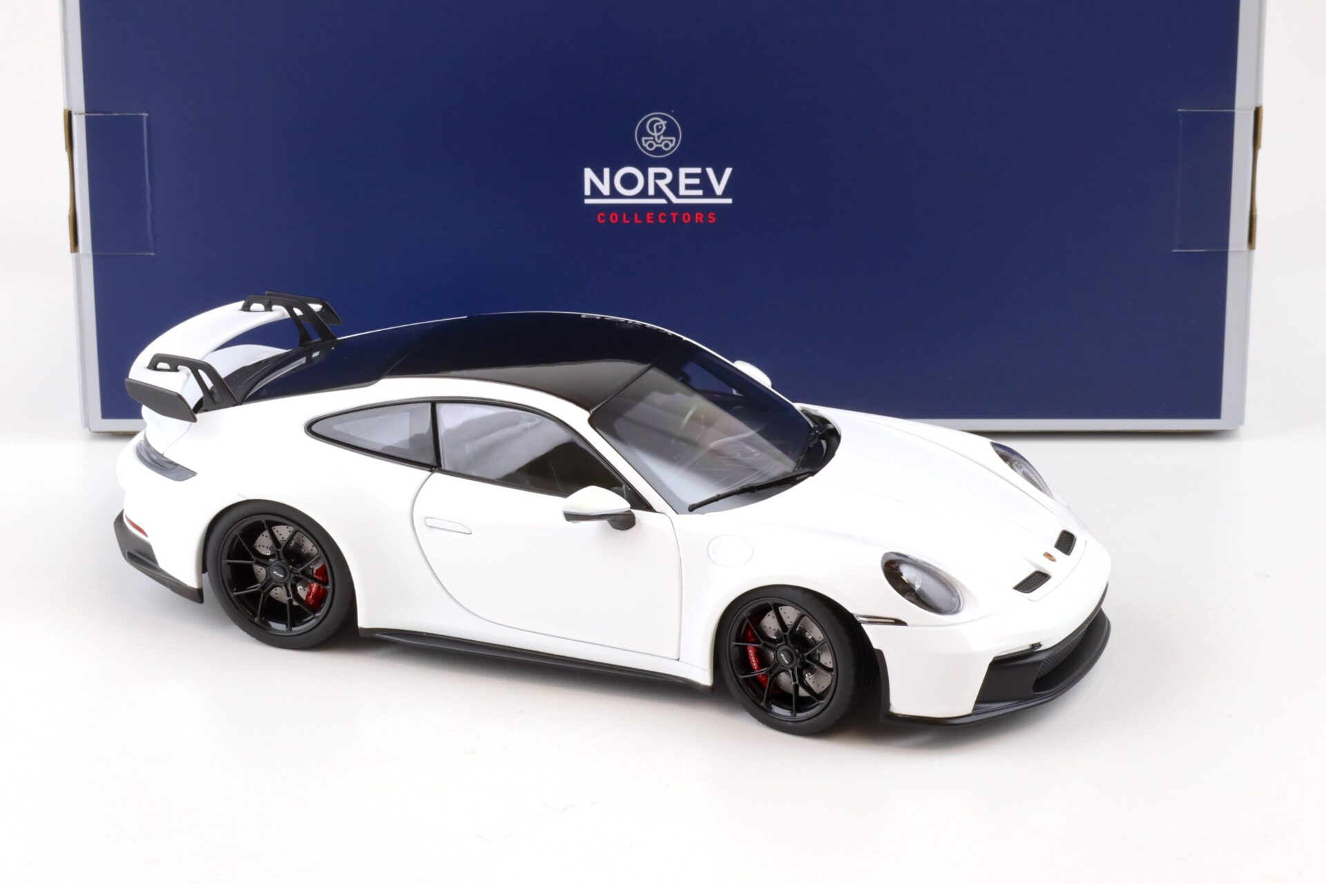 1:18 Norev Porsche 911 (992) GT3 Coupe 2021 white/ black roof