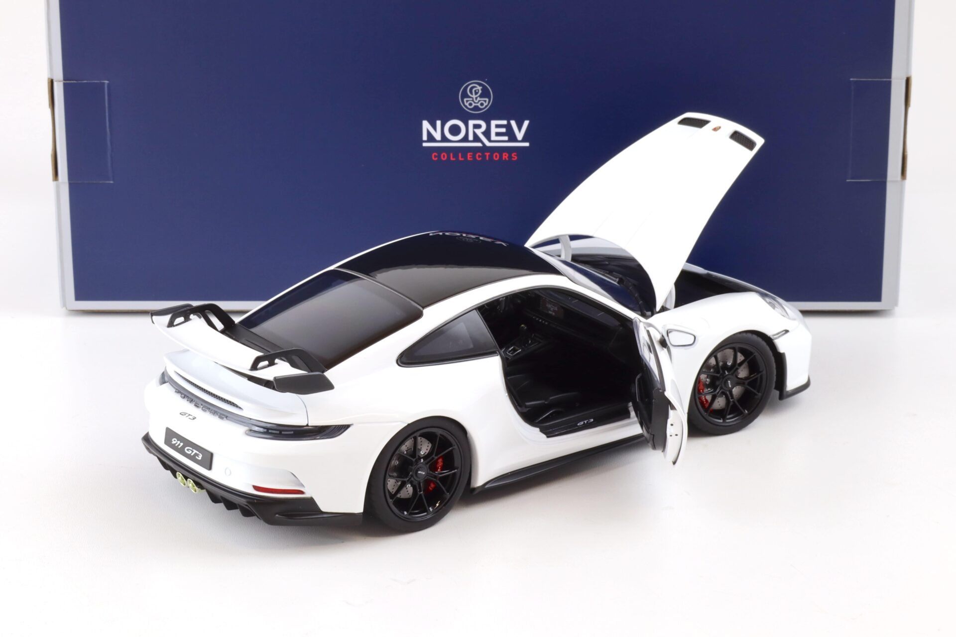1:18 Norev Porsche 911 (992) GT3 Coupe 2021 white/ black roof
