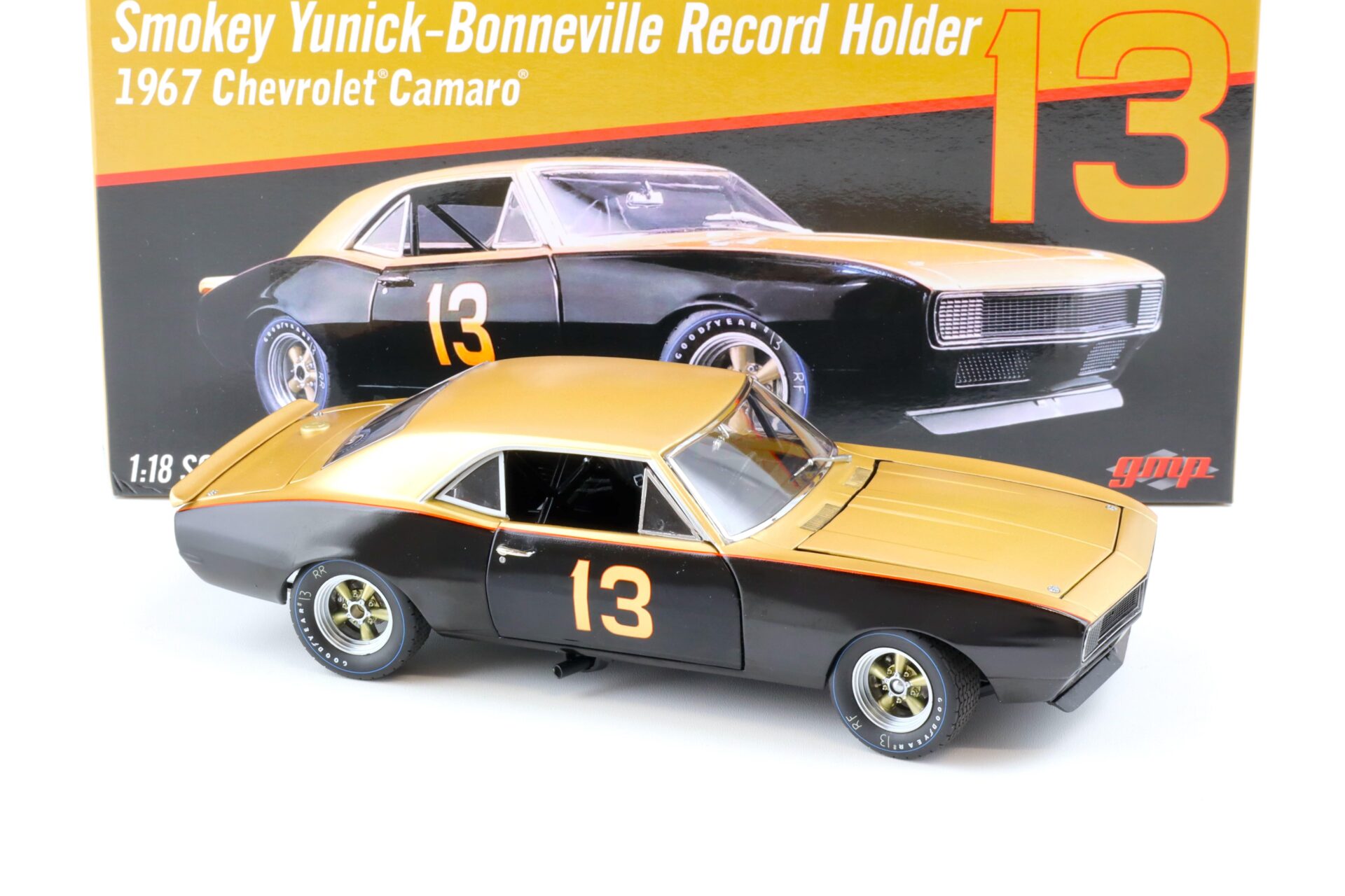 1:18 GMP Chevrolet Camaro 1967 Bonneville Record #13 Smokey Yunick black/ gold