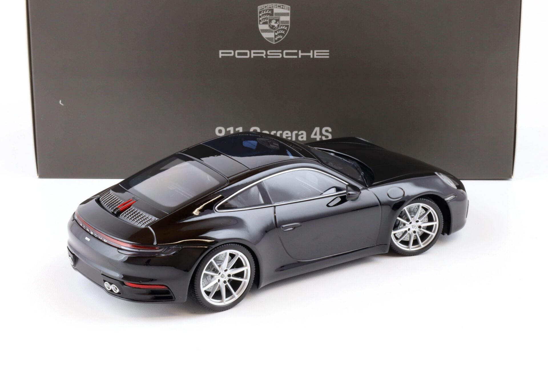 1:18 Minichamps Porsche 911 (992) Carrera 4S Coupe black WAP DEALER