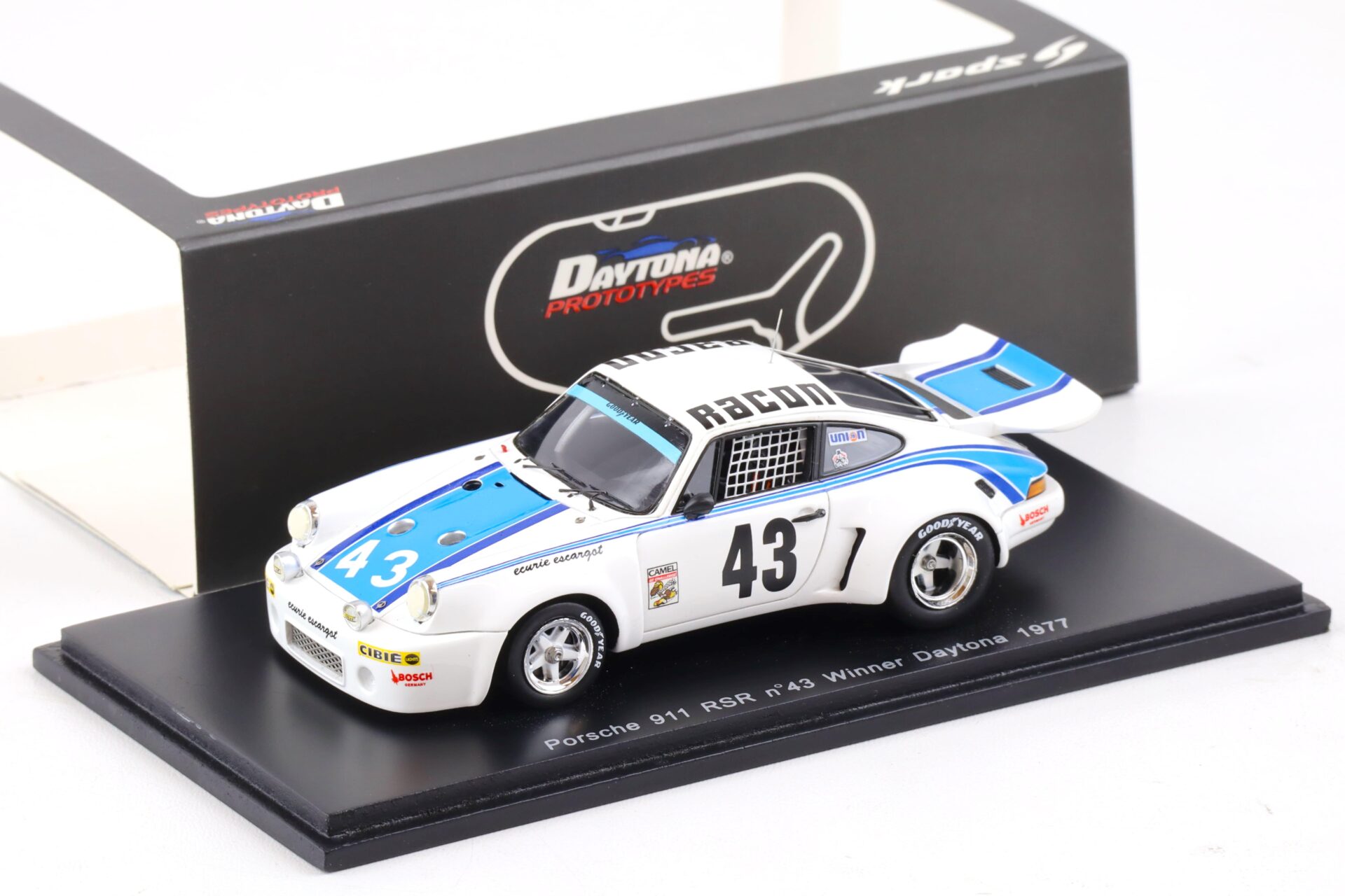 1:43 Spark Porsche 911 RSR #43 Winner Daytona 1977 Haywood/ Graves/ Helmick #43