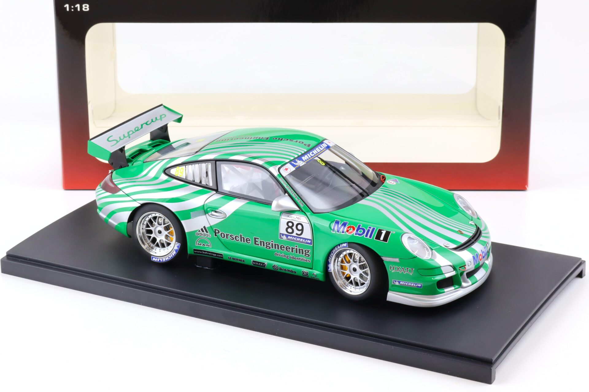 1:18 AUTOart Porsche 911 (997) GT3 CUP 2006 #89 VIP green Livery 80682