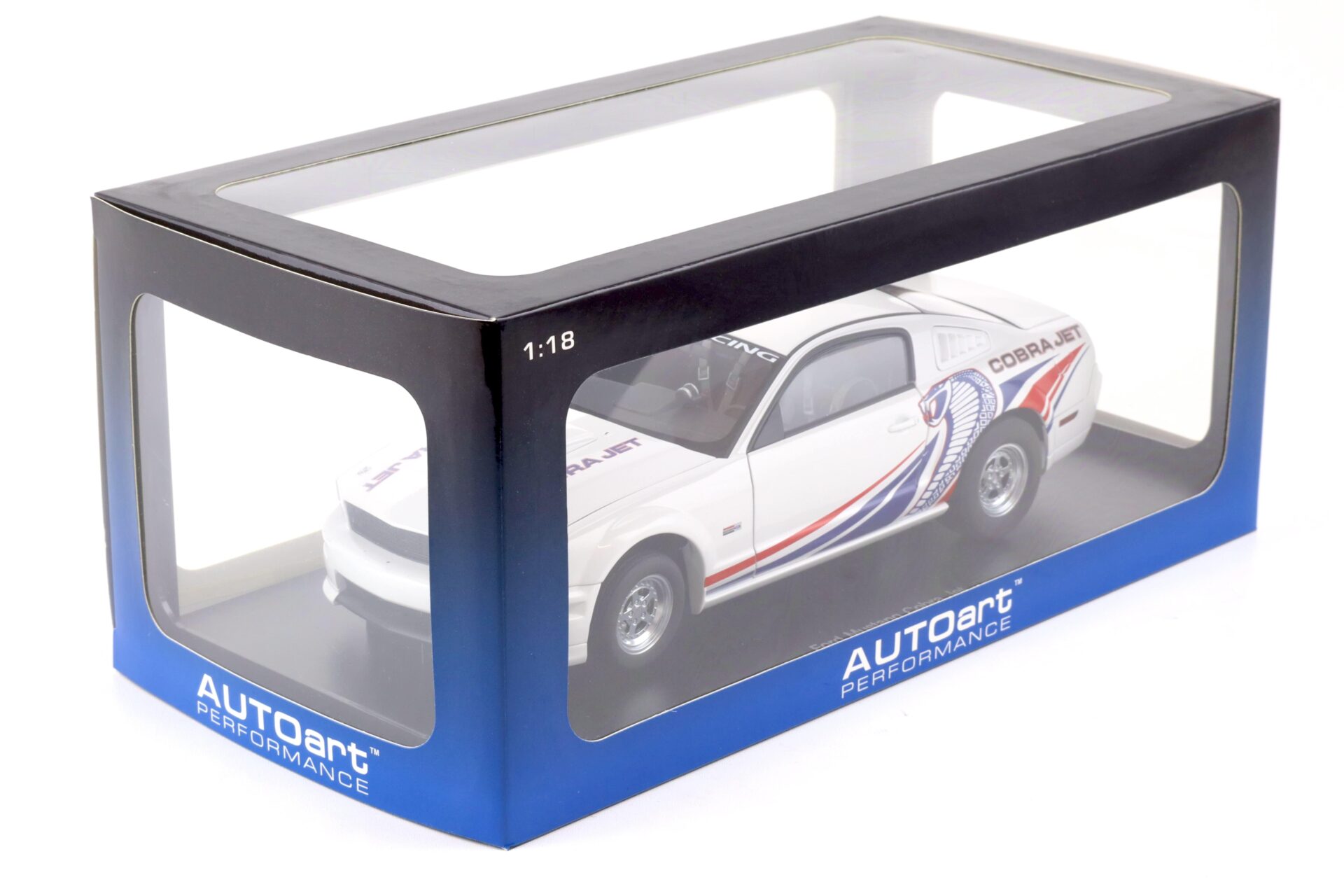 1:18 AUTOart Ford Mustang Cobra Jet 2009 white 72921