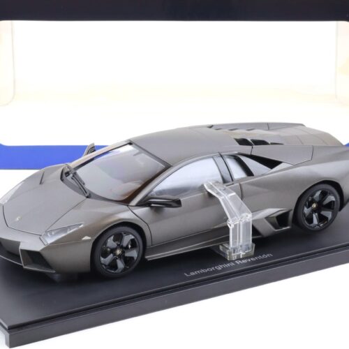 1:18 AUTOart Lamborghini Reventon matt grey 74591