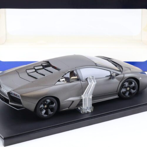 1:18 AUTOart Lamborghini Reventon matt grey 74591