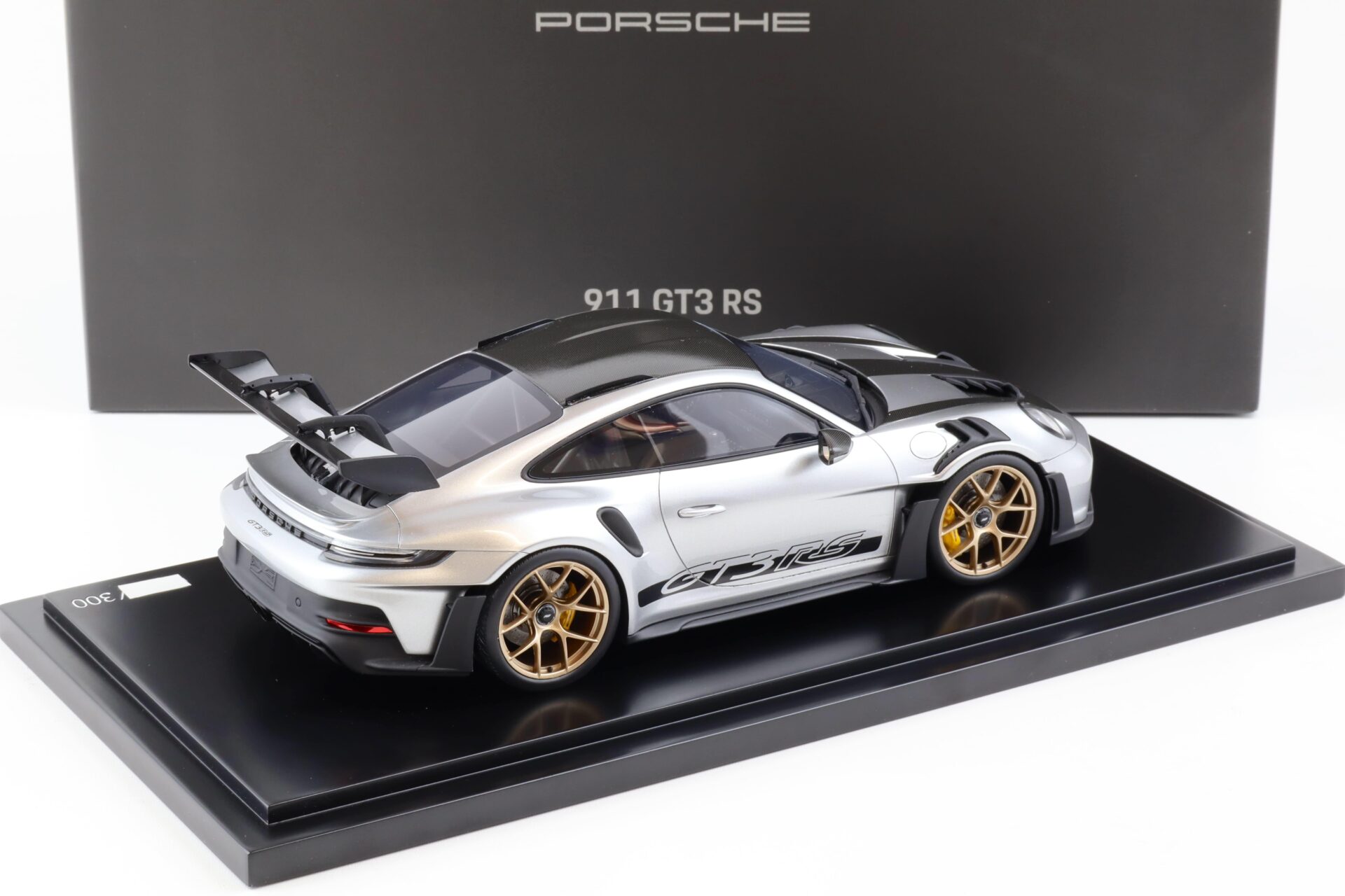 1:18 Spark Porsche 911 (992) GT3 RS Weissach Package GT-silver WAP DEALER