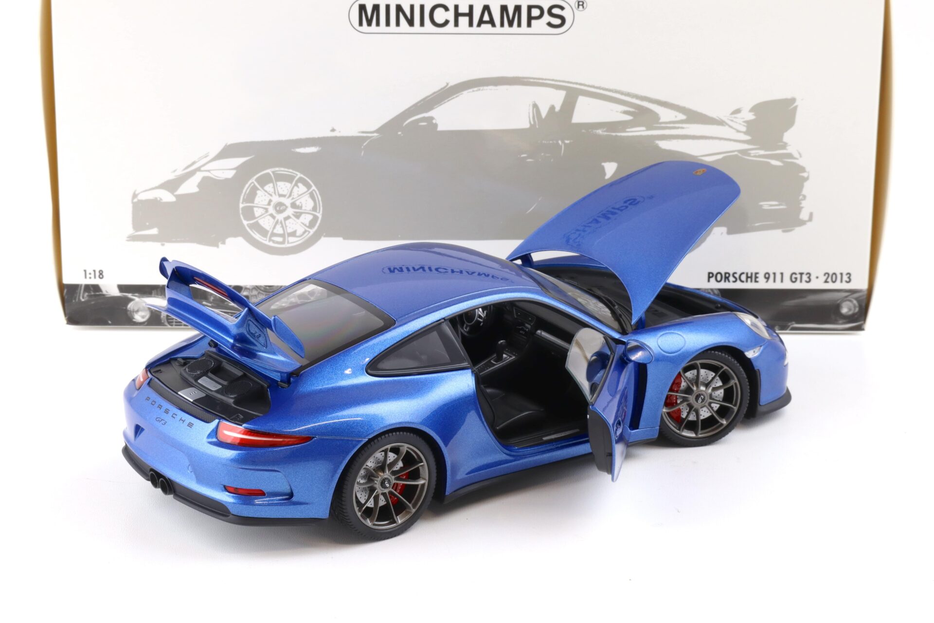 1:18 Minichamps Porsche 911 (991) GT3 Coupe 2013 blue metallic