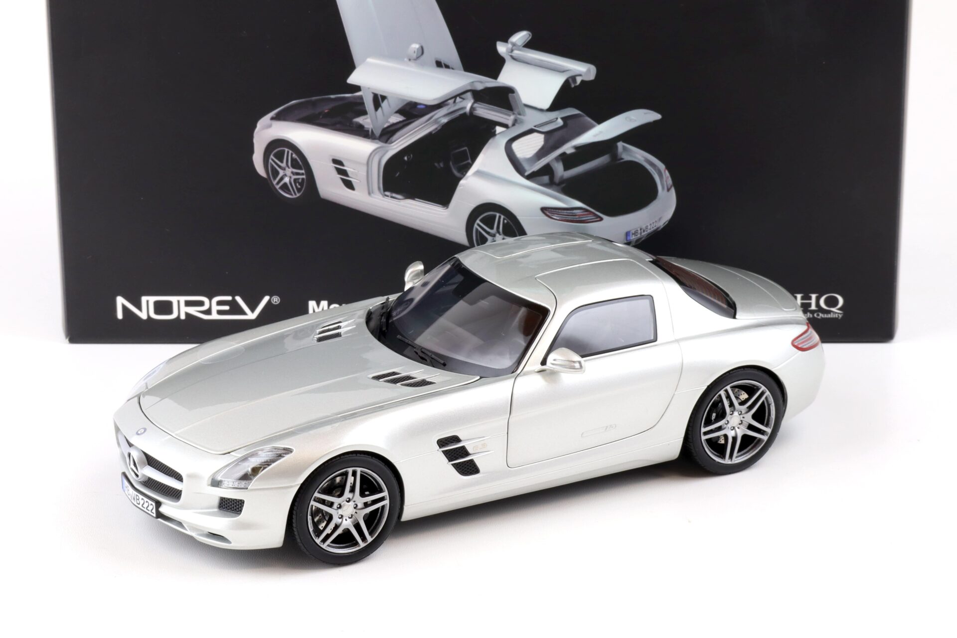 1:18 Norev Mercedes SLS AMG Coupe 2010 silver metallic 183490