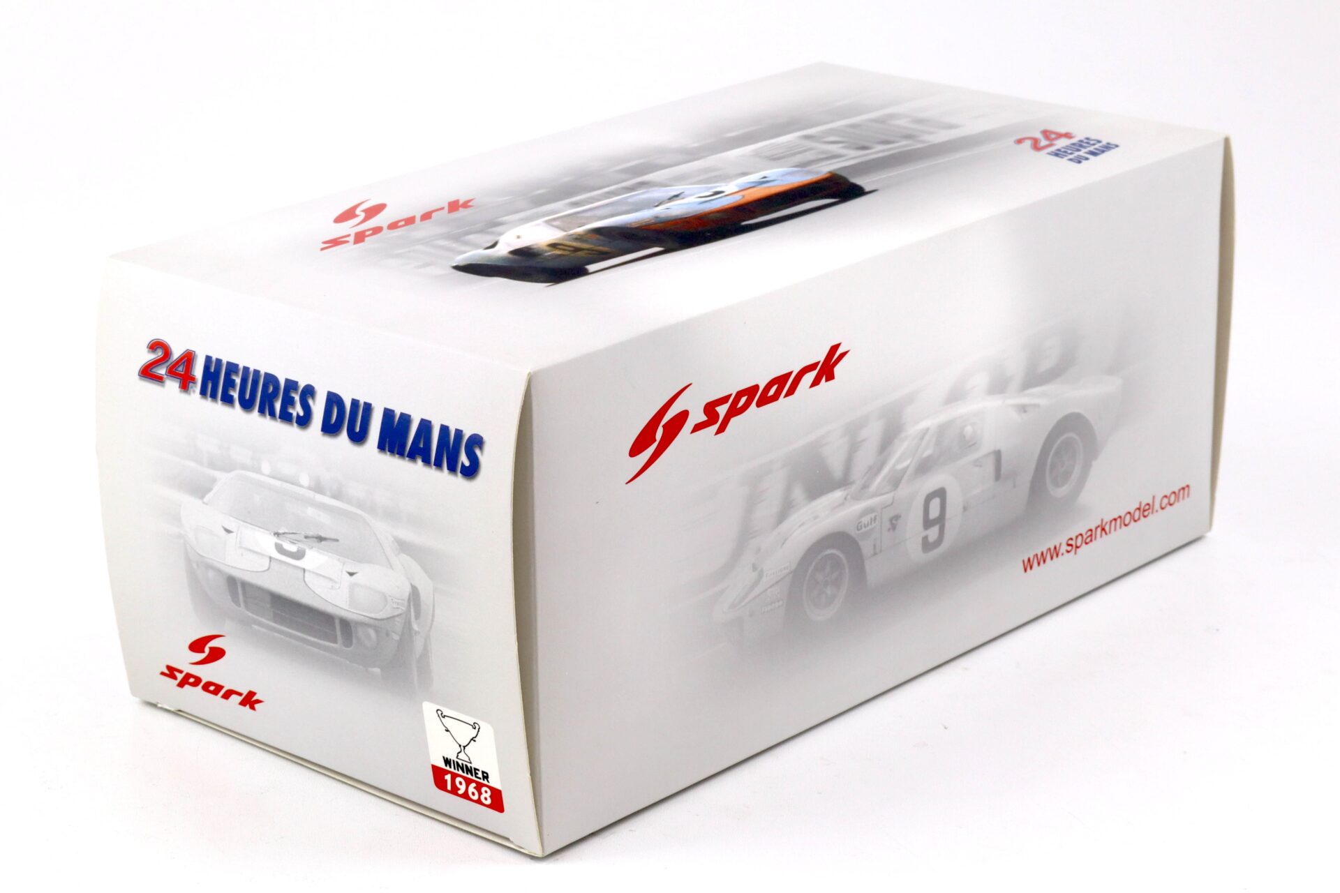 1:18 Spark Ford GT40 Winner Le Mans 1968 Gulf #9 blue/ orange 18LM68