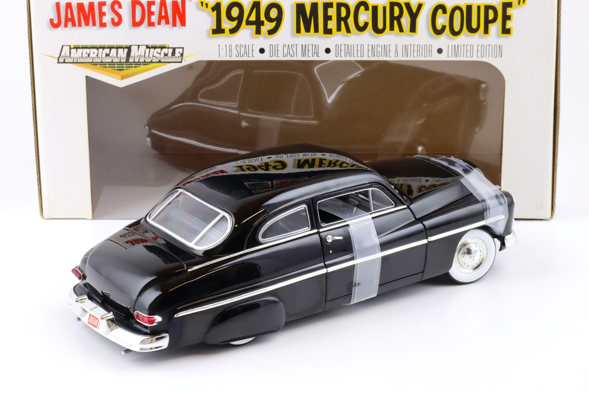1:18 ERTL 1949 Mercury Coupe black James Dean 32482