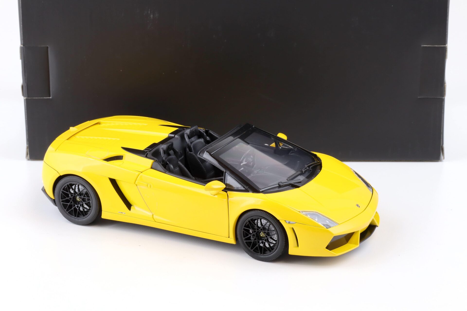 1:18 Norev Lamborghini Gallardo LP560-4 Spyder yellow 2009