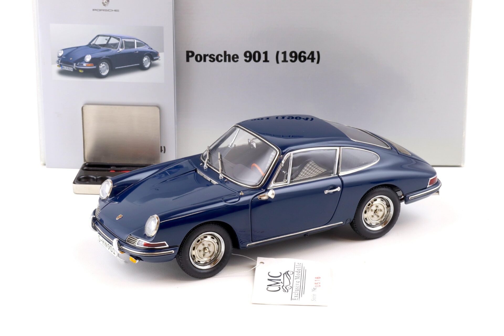ID 84295 orig.jpg 1:18 CMC Porsche 901 Coupe 1964 dark blue WAP DEALER