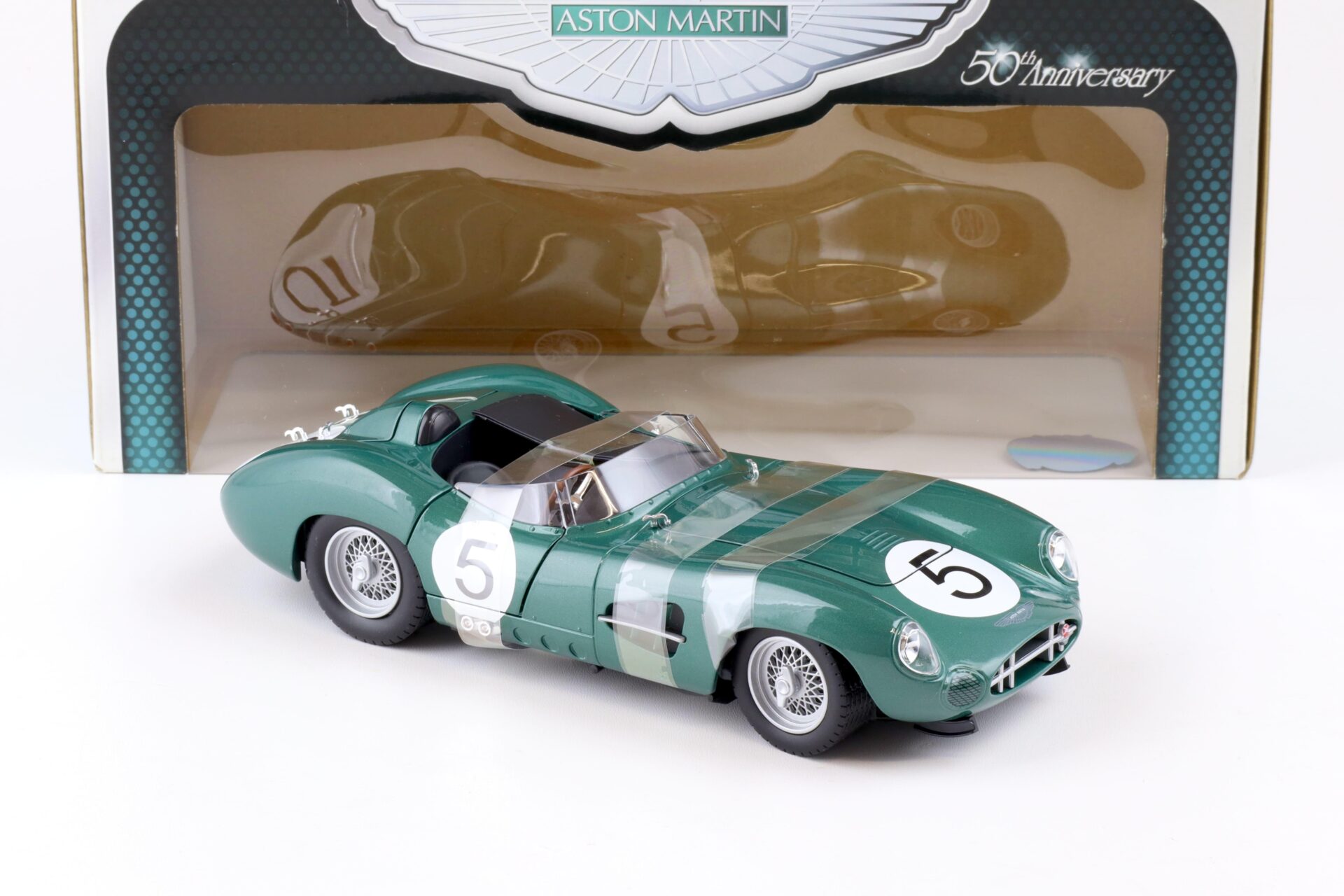 1.18 Shelby Collectibles Aston Martin DBR1 Roadster #5 green metallic