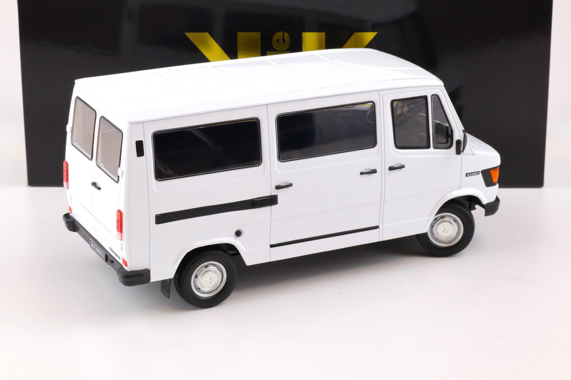1:18 KK-Scale Mercedes 208D Bus Van Kastenwagen white