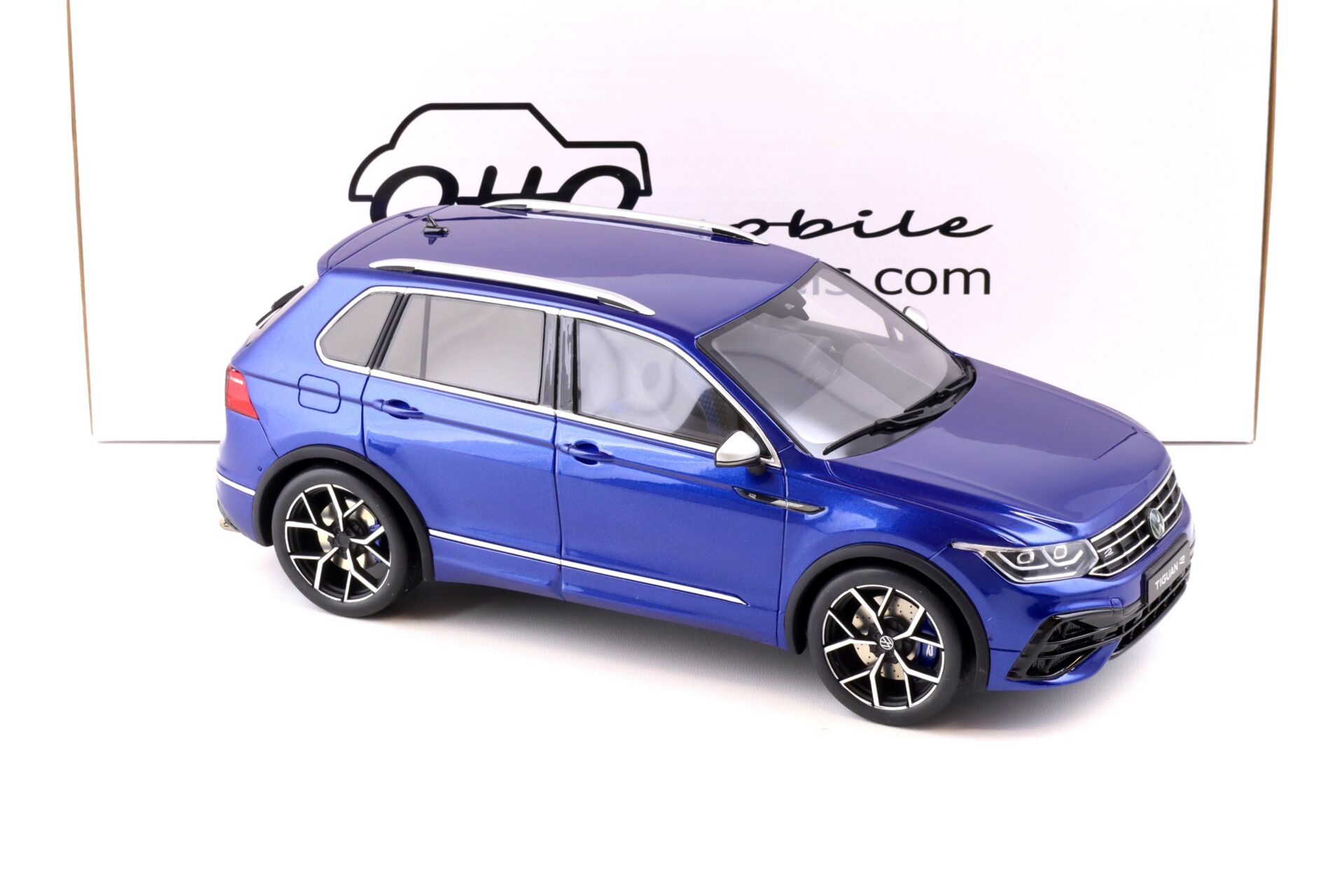 1:18 OTTO mobile OT423 VW Tiguan R blue metallic 2021
