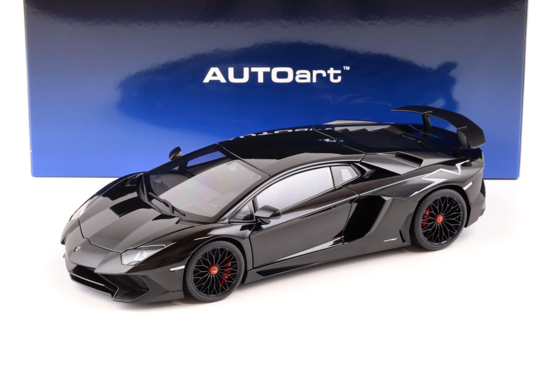 1:18 AUTOart Lamborghini Aventador LP750-4 SV Nero Aldebaran/ Gloss black 74556