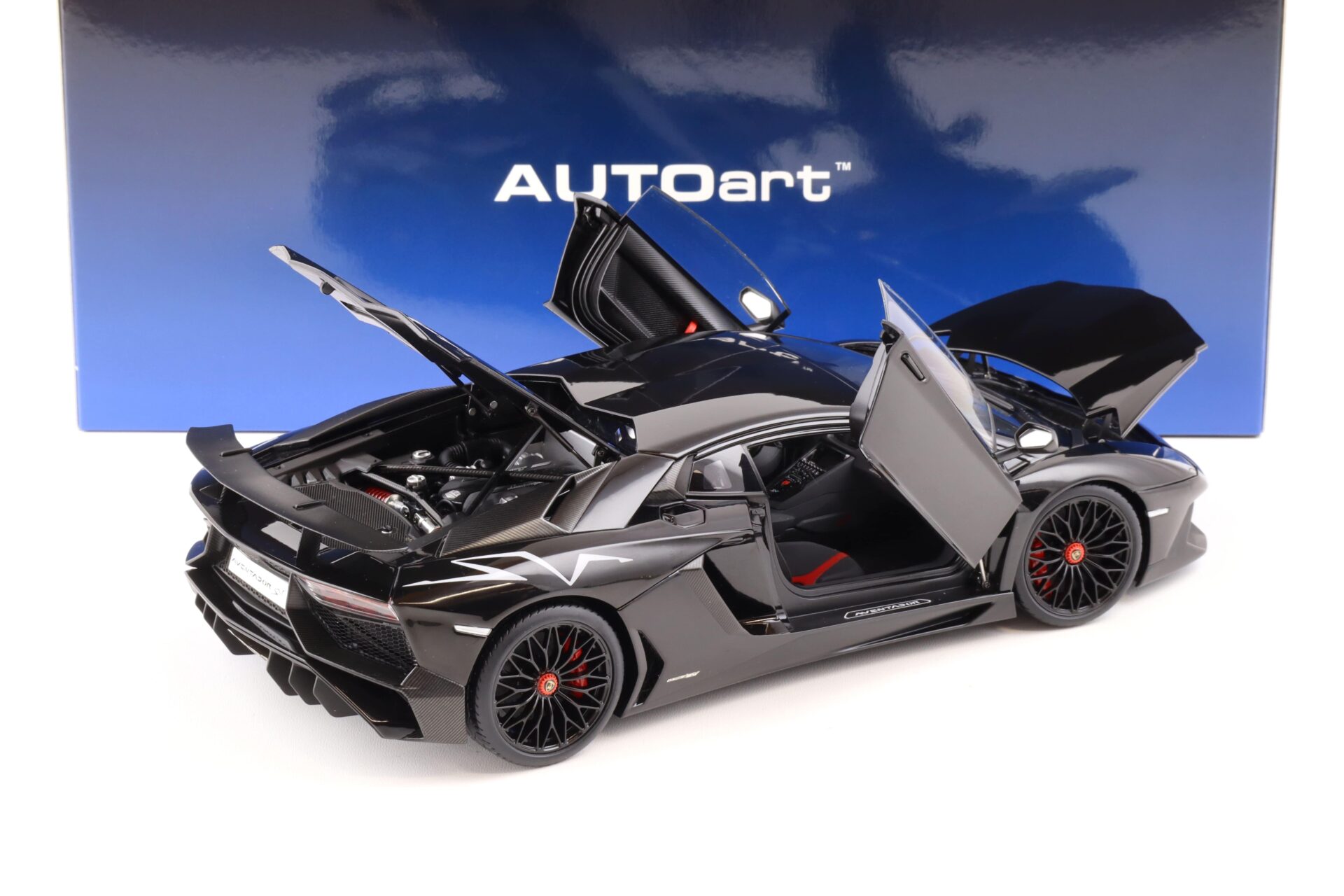 1:18 AUTOart Lamborghini Aventador LP750-4 SV Nero Aldebaran/ Gloss black 74556