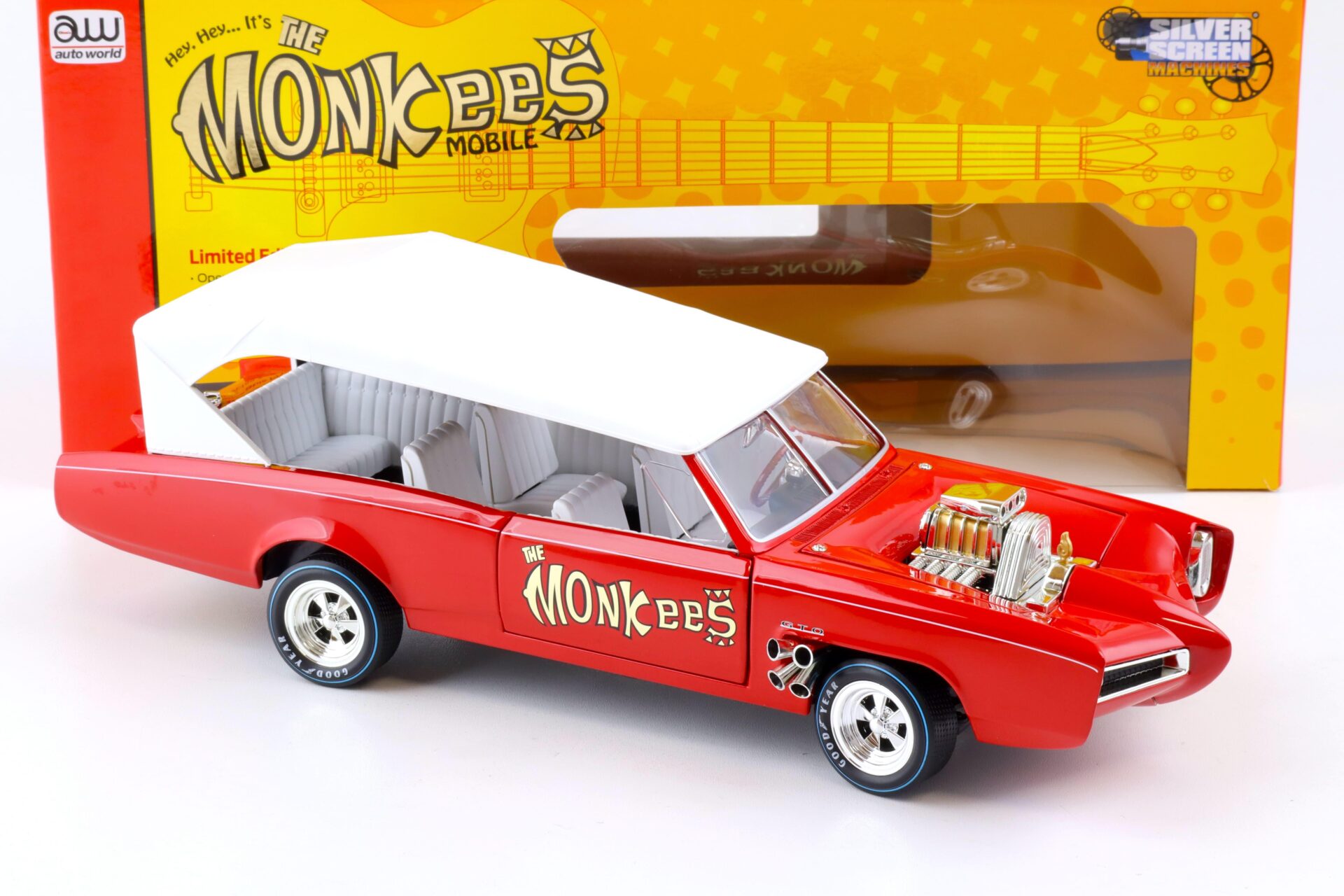 1:18 Auto World 1966 Pontiac GTO Convertible THE Monkees Mobile red/ white